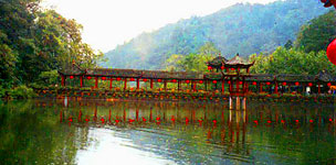 Lake with Red Lanterns